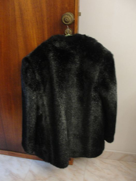 Casaco Preto de Pêlo