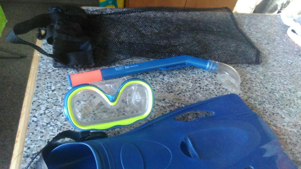 Barbatanas , óculos e respirador
