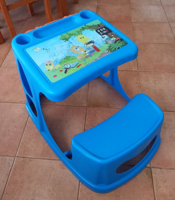 SECRETÁRIA EM PVC,CRIANÇA PINTAR.Casa,Quarto,Sala,Cozinha,Infantário.