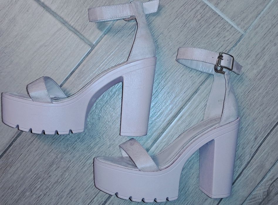 Sandały na platformie pudrowy róż 38