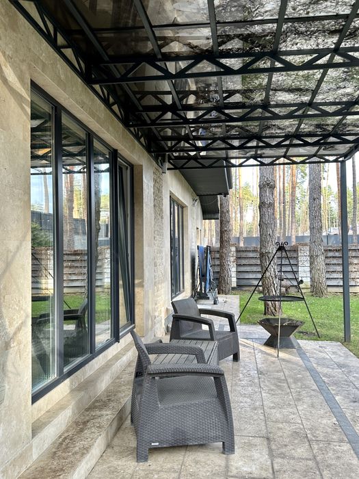 Крутий одноповерховий будинок з ремонтом, меблями та технікою. Ліс.