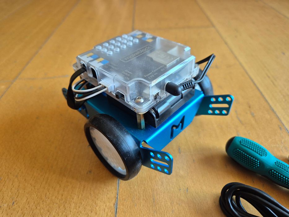 Robot Programável Makeblock mBot com Dongle Bluetooth
