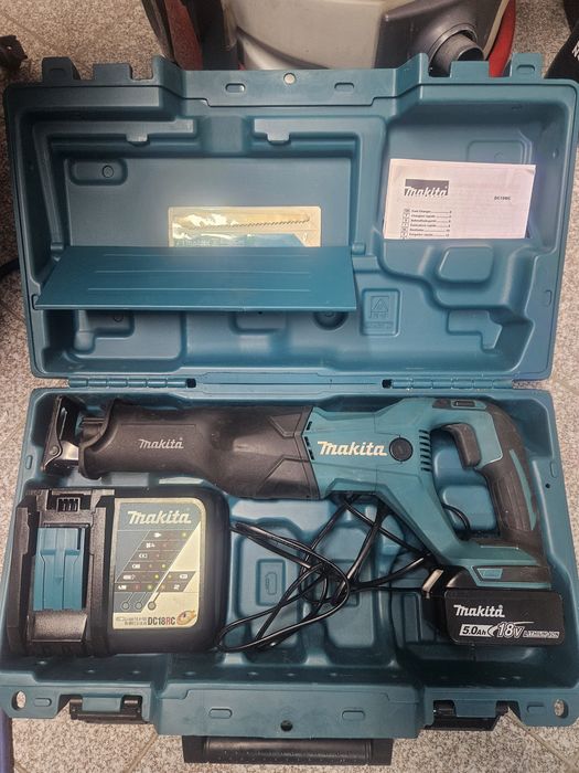 Maquinas makita novas