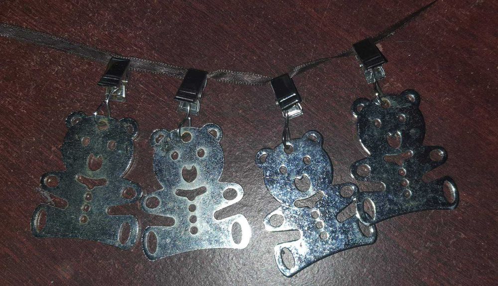 Металлическая подвеска Мишка на прищепке "крокодильчике"