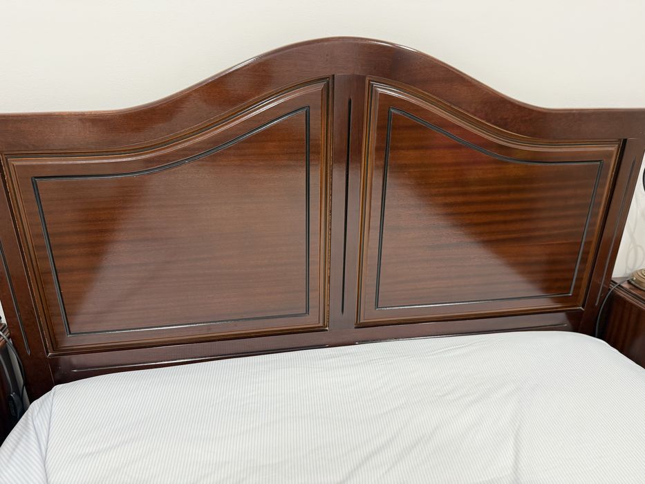 Cama  madeira maciça