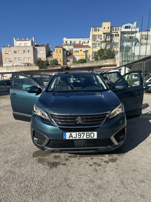 Peugeout 5008 1.6cc (só um dono)
