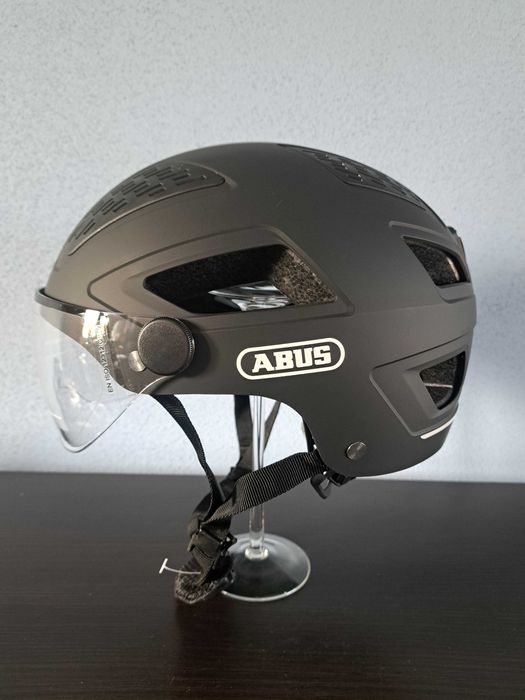 aski Kask rowerowy Abus Hyban 2.0 Ace r. 56-61 cm M/L czarny cat. 0