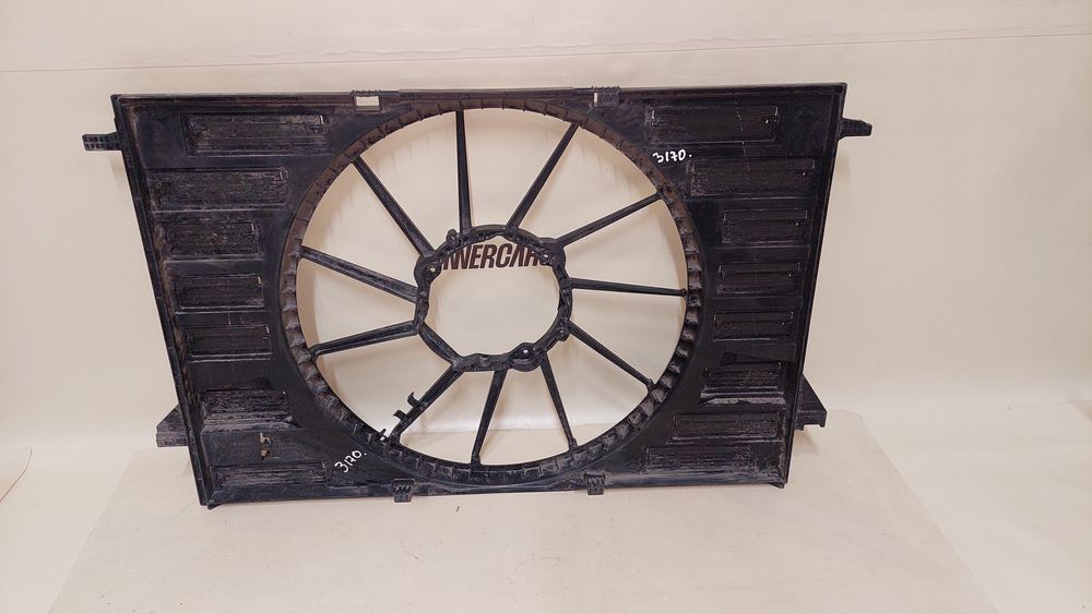 Audi Q5 Q7, 2015- дифузор вентилятора, in03170