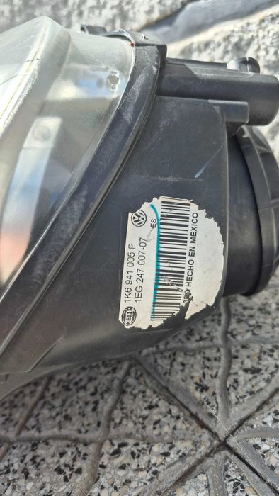 VW GOLF V / JETTA - Óticas / Faróis Originais em EXCELENTE ESTADO