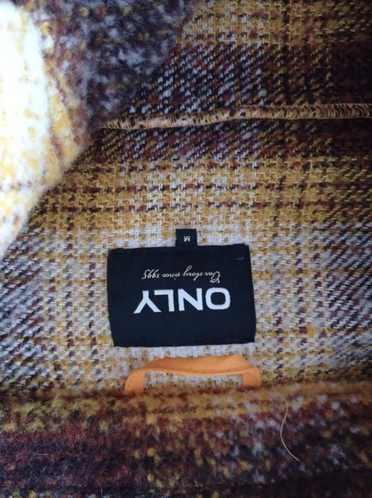 Kurtka damska w kratę Only