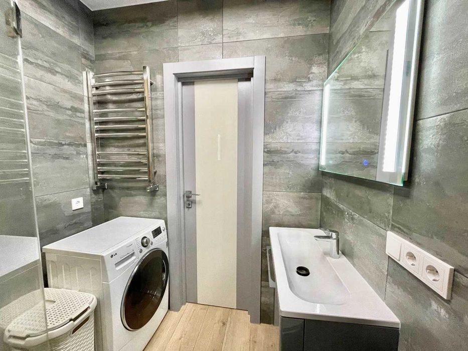 Продам пентхаус з РЕМОНТОМ. 3 кімнати. Газ. 2 ТЕРАСИ. ЖК На Прорізній