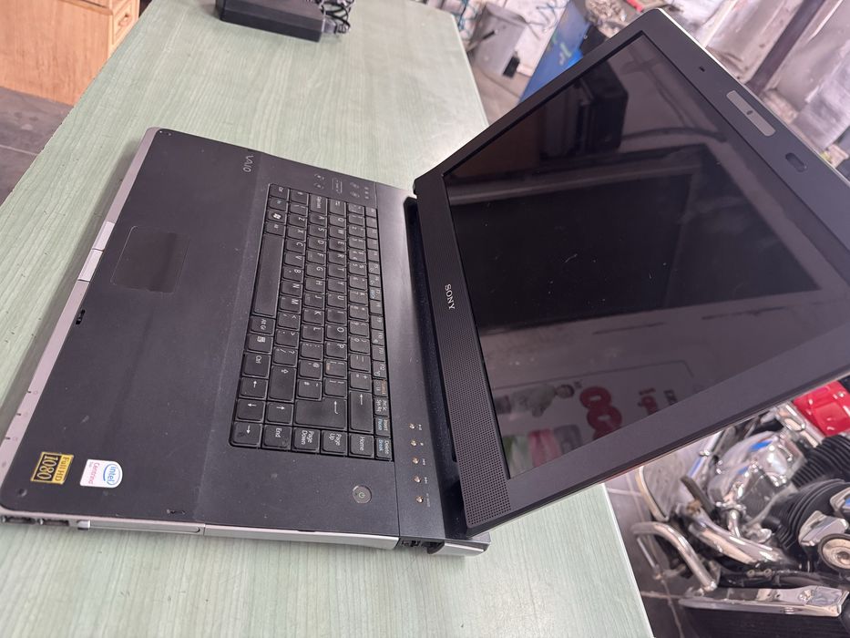 Laptop sony vaio 17 cali dysk SSD