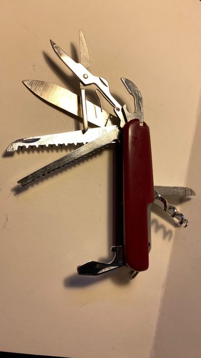 Canivete tipo suíço 11 ferramentas