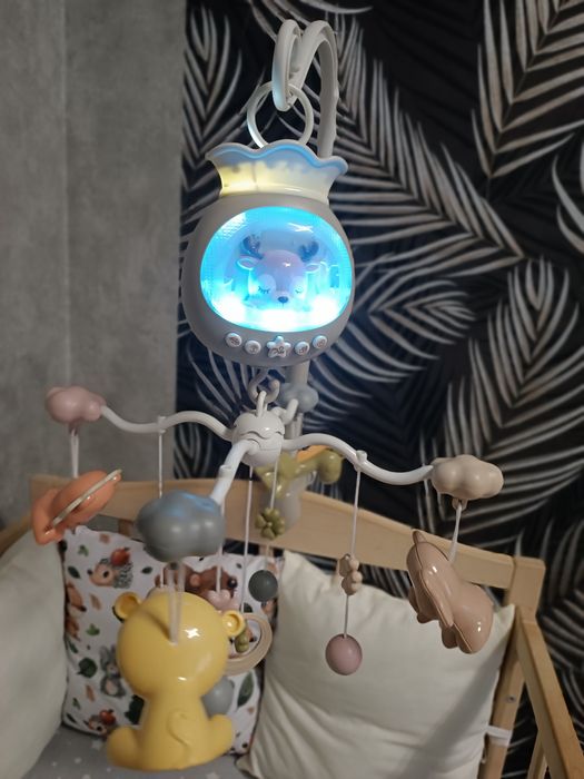 Мобіль дитячий на ліжечко