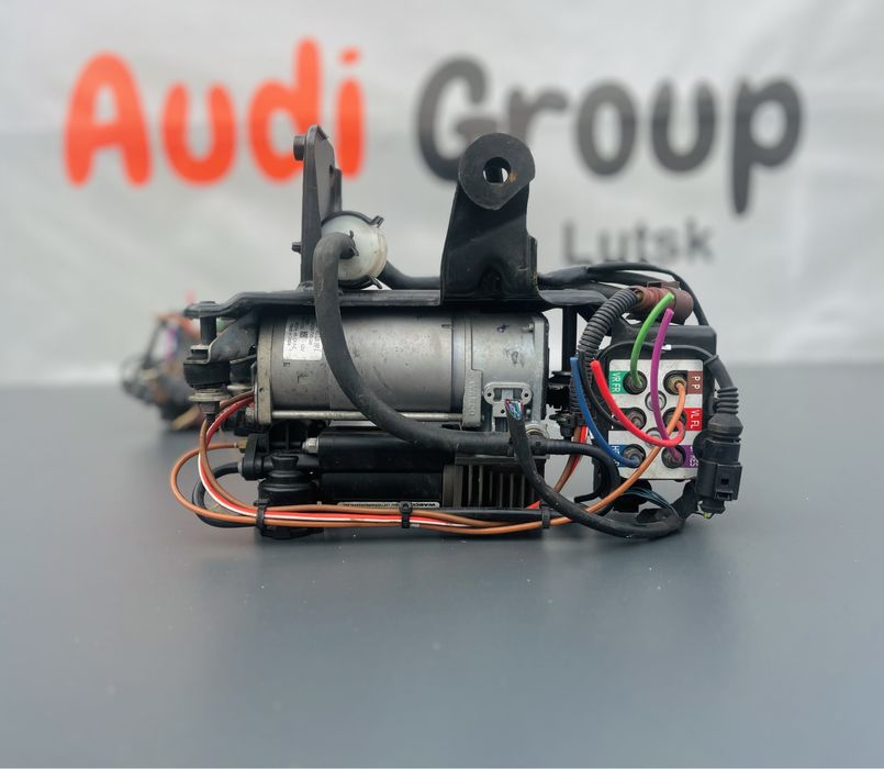 Блок Пневмо Компресора Audi A6 C6 A8 D3 Насос Пневма Ауді Розборка