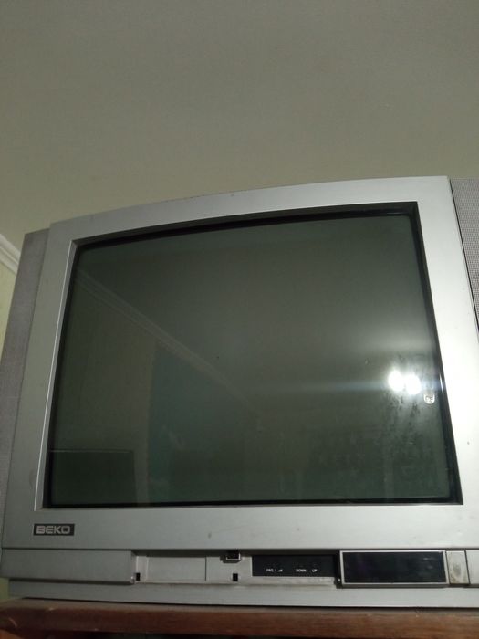 Телевизоры рабочие без пультов. ЭЛТ. 21д.