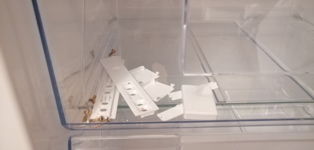 Zamrażarka Djupfrysa 98 l, podblatowa Ikea 300