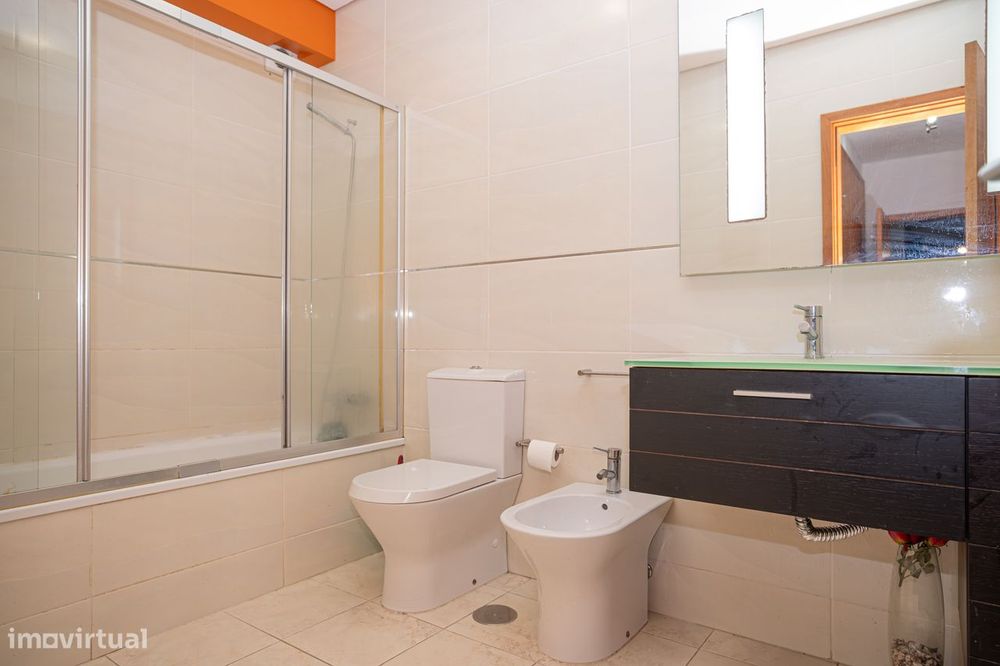 T3 com Suíte | Condomínio Fechado com Piscina | Barcelinhos