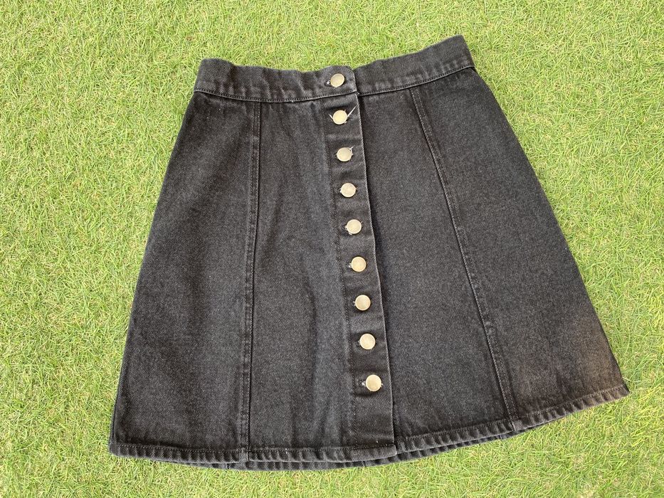 Джинсовая юбка на пуговицах
