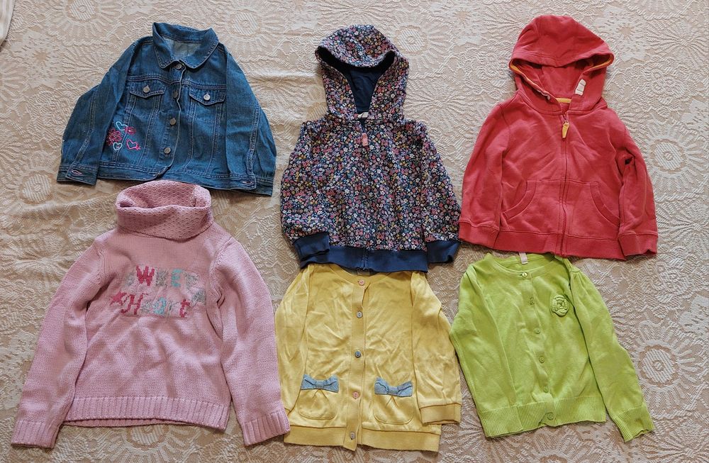 Отдам детскую одежду (р.90-98) и обувь р.23 -24