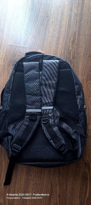 Plecak nowy biznesowy na laptopa,,mocny , wygodny, nieprzemakalny