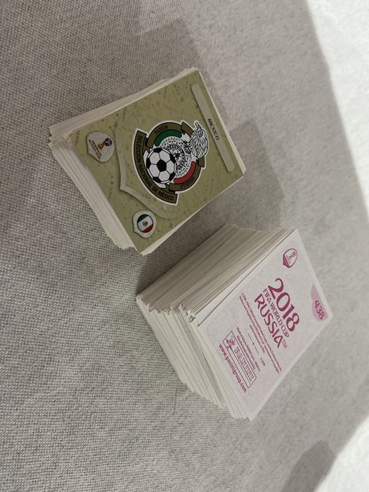 Cromos Mundial 2018 - Versão rosa Panini