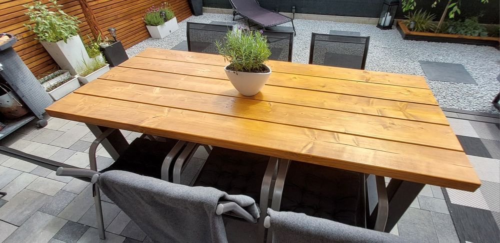 Stół ogrodowy lub do jadalni, nowy