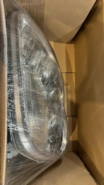 MAGNETI MARELLI Reflektor lewy MERCEDES-BENZ W220 LUS4442 3szt