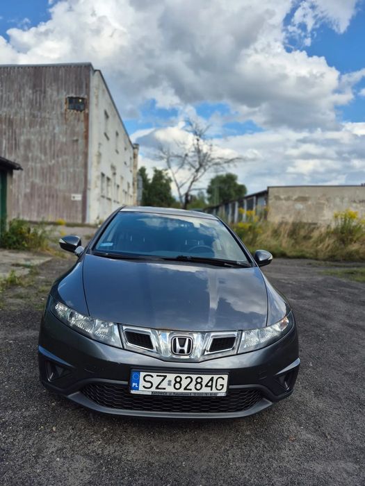 Honda Civic Honda Civic VIII UFO 1.8 i-VTEC 140 KM – 2009