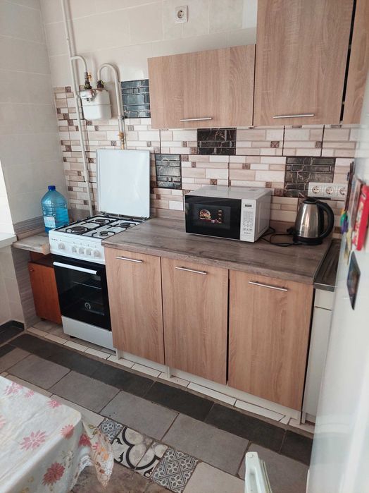 Сдаю однокомнатную квартиру в Октябрьском.