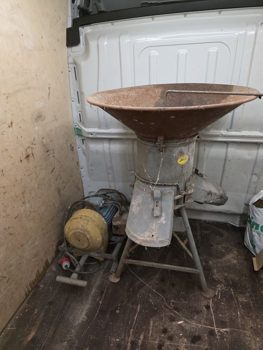 Mulczer, śrutownik Bąk, Pług, brony