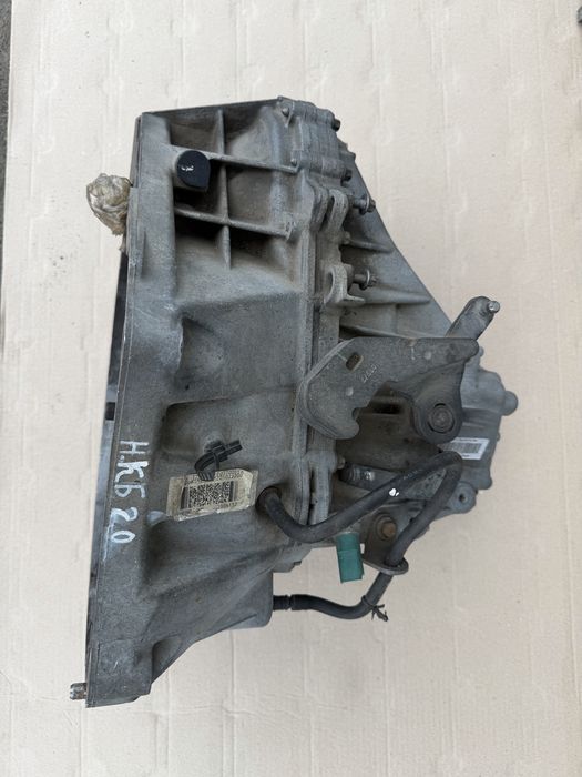 Коробка механіка 2,0 на Nissan Qashqai J 10.