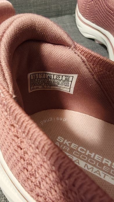 Женские слипоны Skechers
