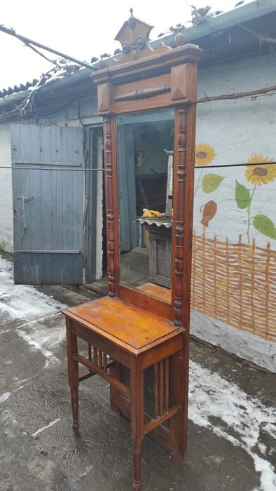 Зеркало антикварне. Під реставрацію.