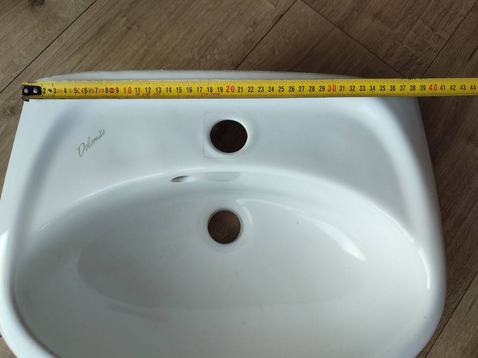 Umywalka biała rozm. 45x 34