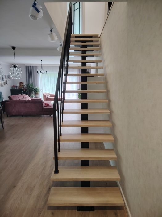 Schody metalowe stalowe loft z barierką