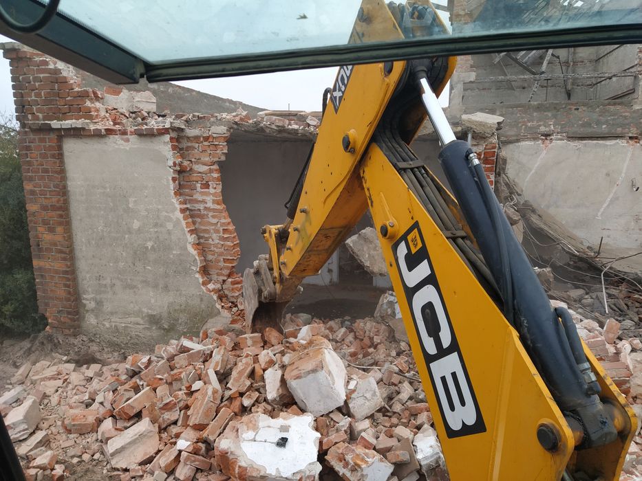 Koparką, minikoparką, koparko-ładowarką,odwodnienia,oczyszczalnie