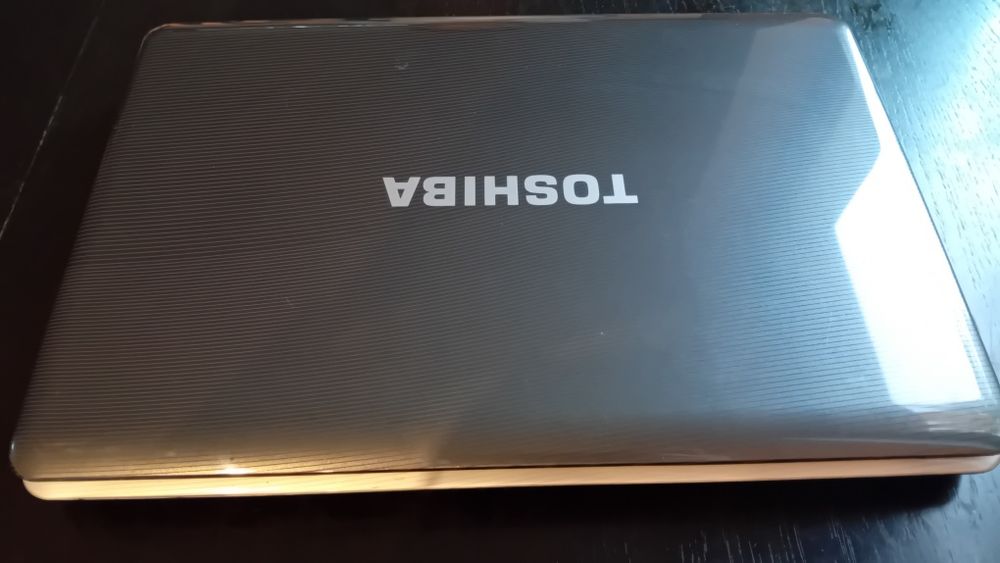 Toshiba satelite pro stan idealny licencja windows 7