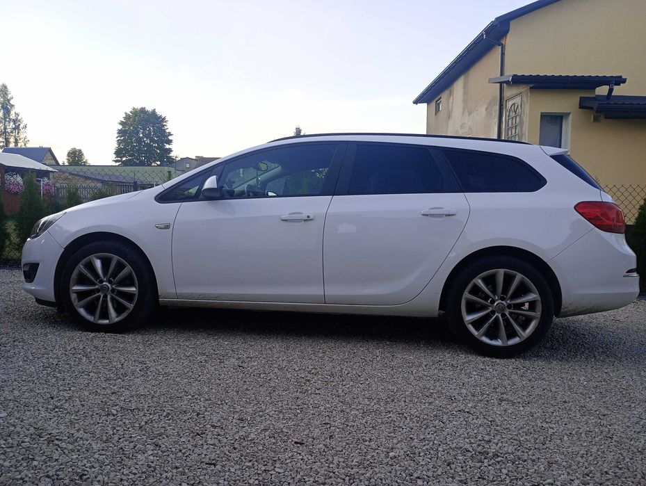 Opel Astra J  1.6 Diesel Combi