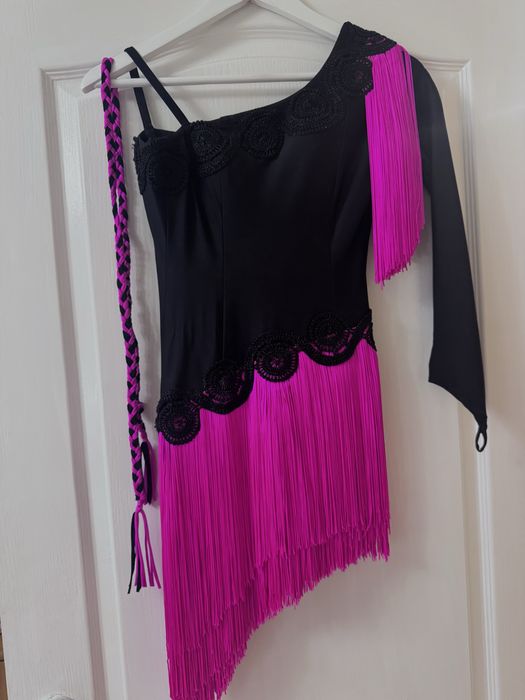 Продаю платье для бальных танцев(латина)