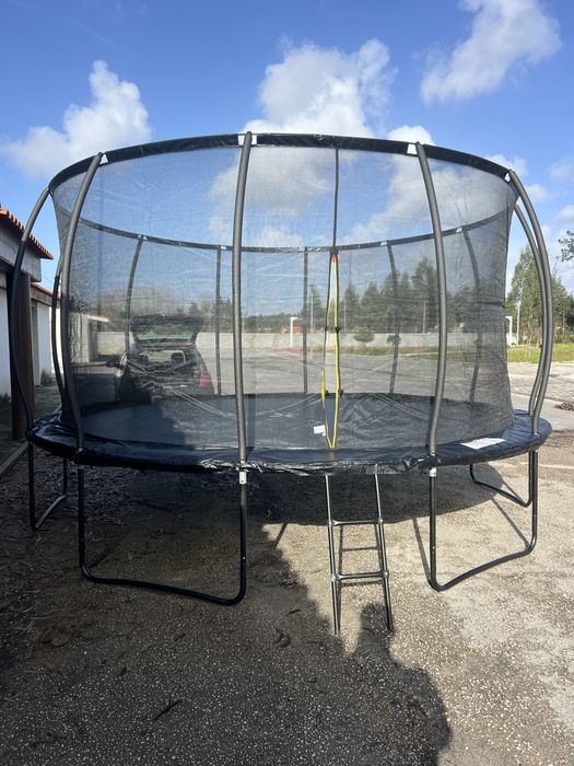 Aluguer de Tranpolim p/Festas