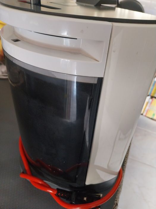 Maquina cafe capsulas dolce gusto impecavel