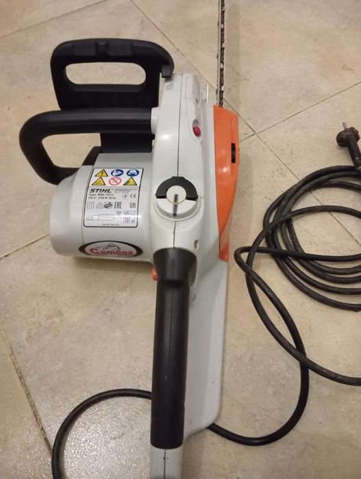 Eletro serra  STIHL.