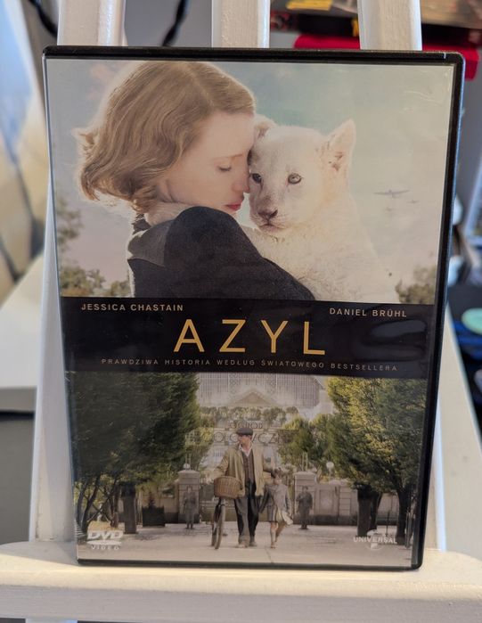 Azyl.      (DVD)
