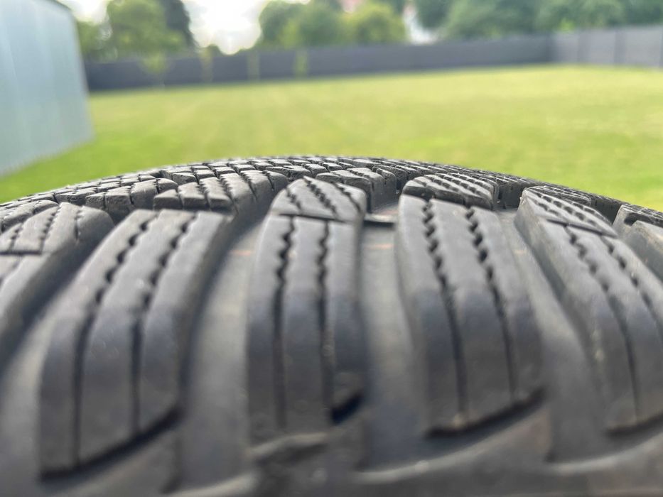 Opony 3 x GOODYEAR Ultra Grip 205/55R16