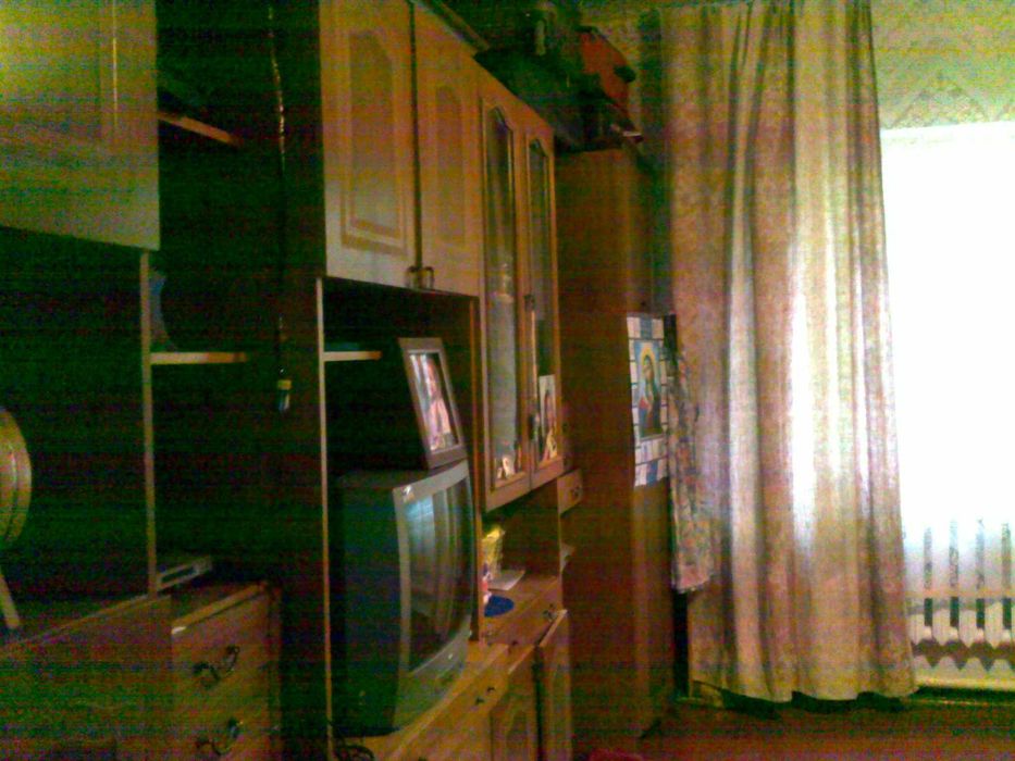 Великий цегляний будинок 1994 року в смт Гребінки