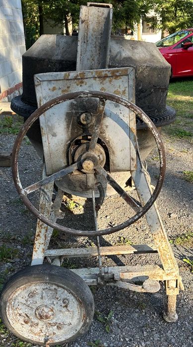 Betoniarka 250 l, siła 3 fazy