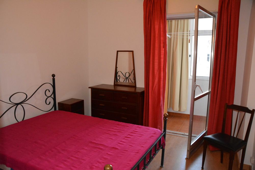 T1 recentemente renovado e mobilado – perto da praia