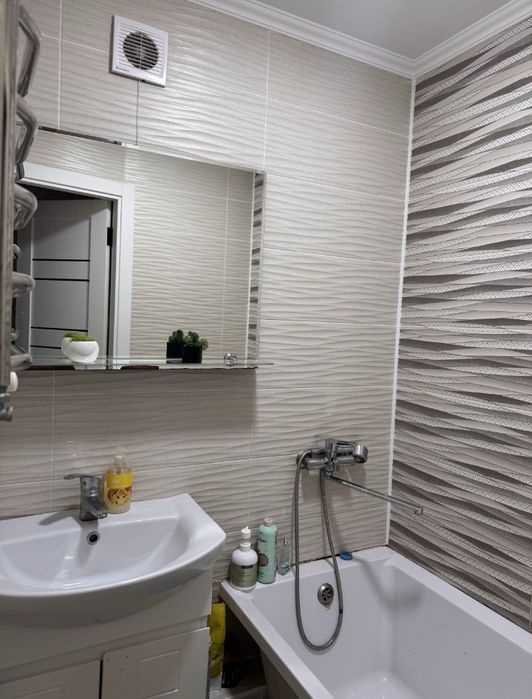 Здається трьох кімнатна квартира Центр