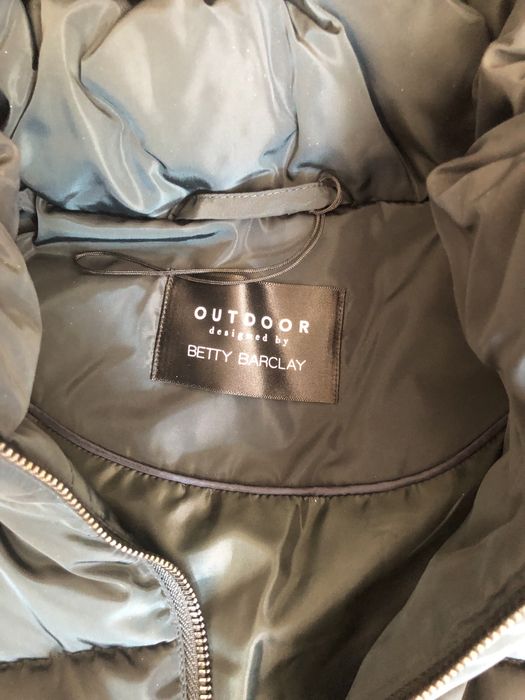 Damski plaszczyk Betty Barclay. 42/44. Stan bdb